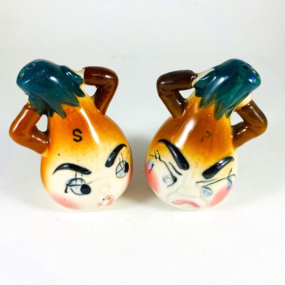 Vintage Other - Funny vintage anthropomorphic gourd shaped salt and pepper set